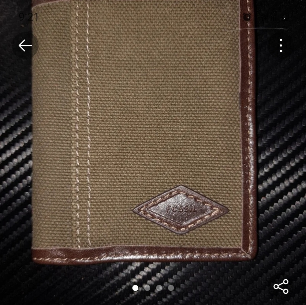 Fossil wallet